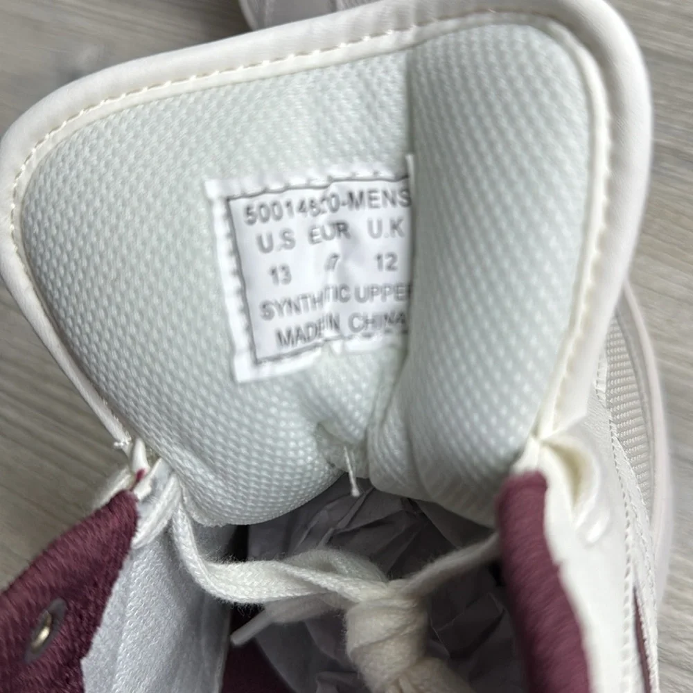 NWOT Levi's Men's Zane White and Gray Sneakers size 13